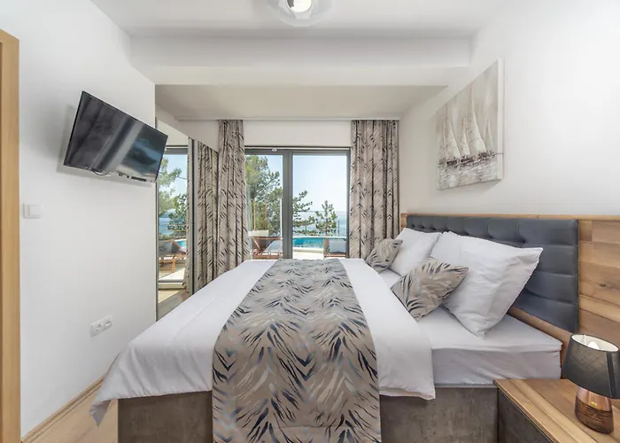 Kalipso * Стариград-Пакленица