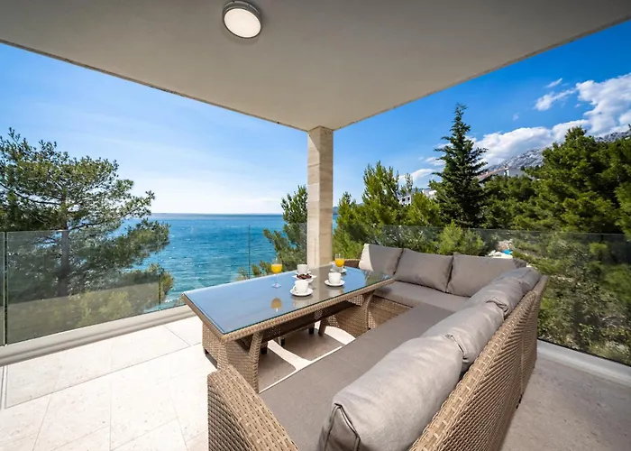 Kalipso Стариград-Пакленица