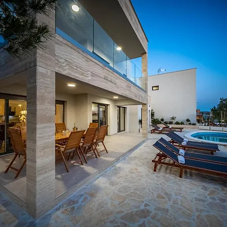 Kalipso Villa