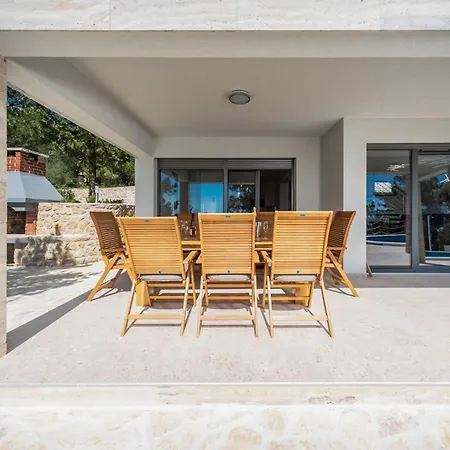 Kalipso Villa
